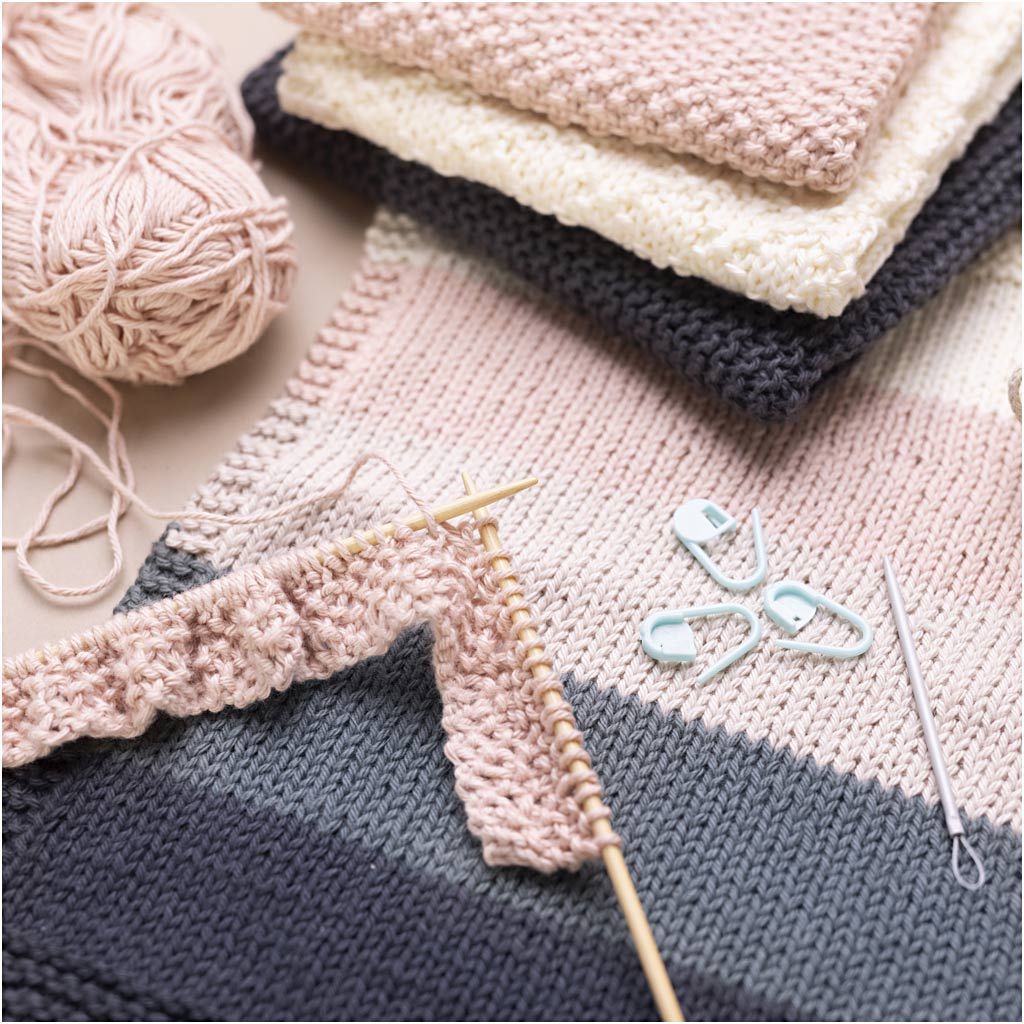 Creativ Knitting Kit
