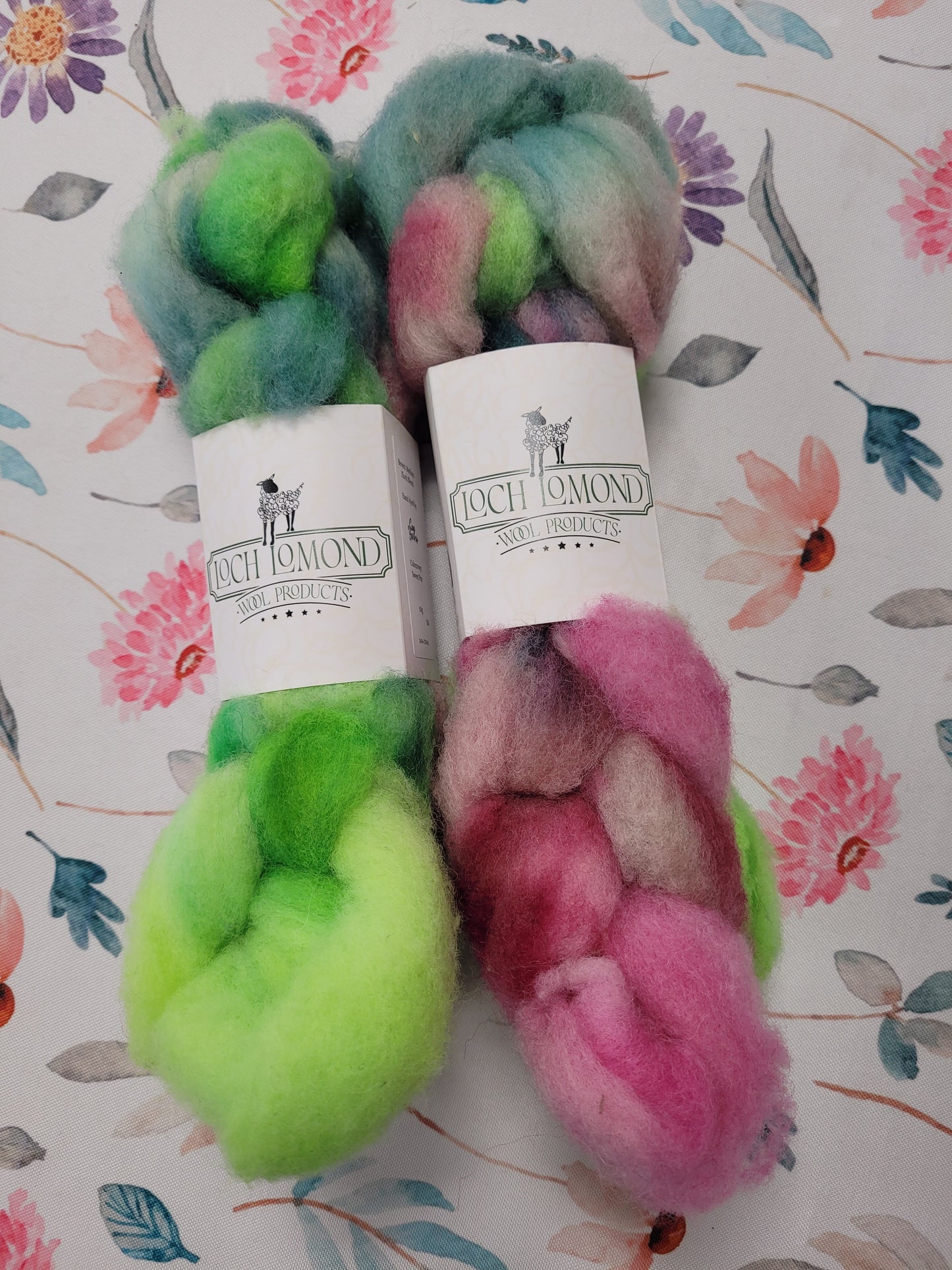 Loch Lomond Dyed Roving - Med Flock Blend