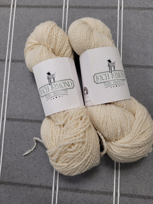 Loch Lomond Undyed Yarn - Worsted