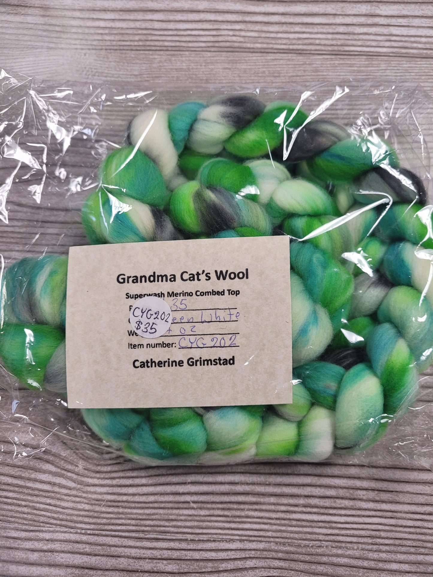 Grandma Cat's Wool Roving