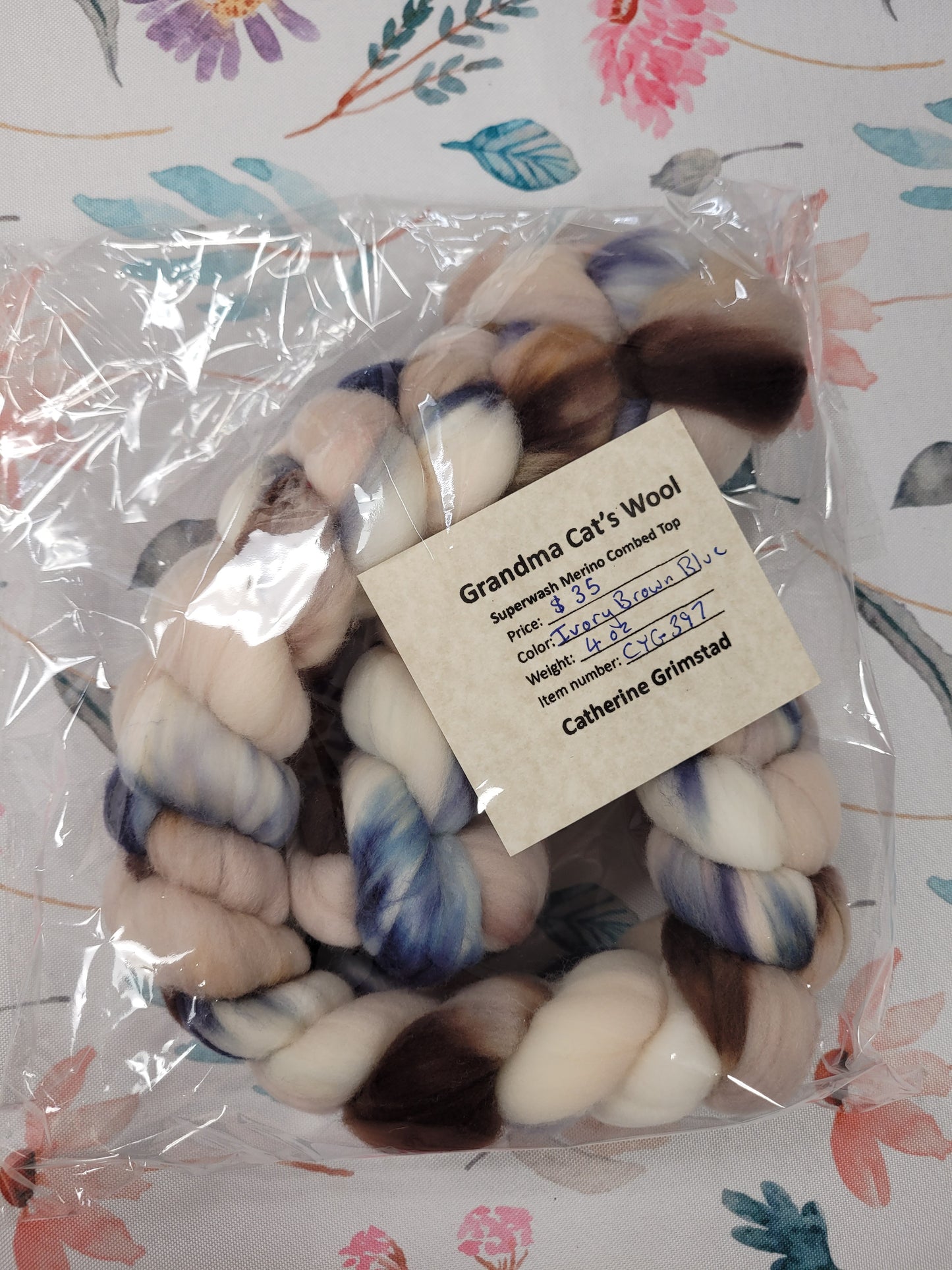 Grandma Cat's Wool Roving