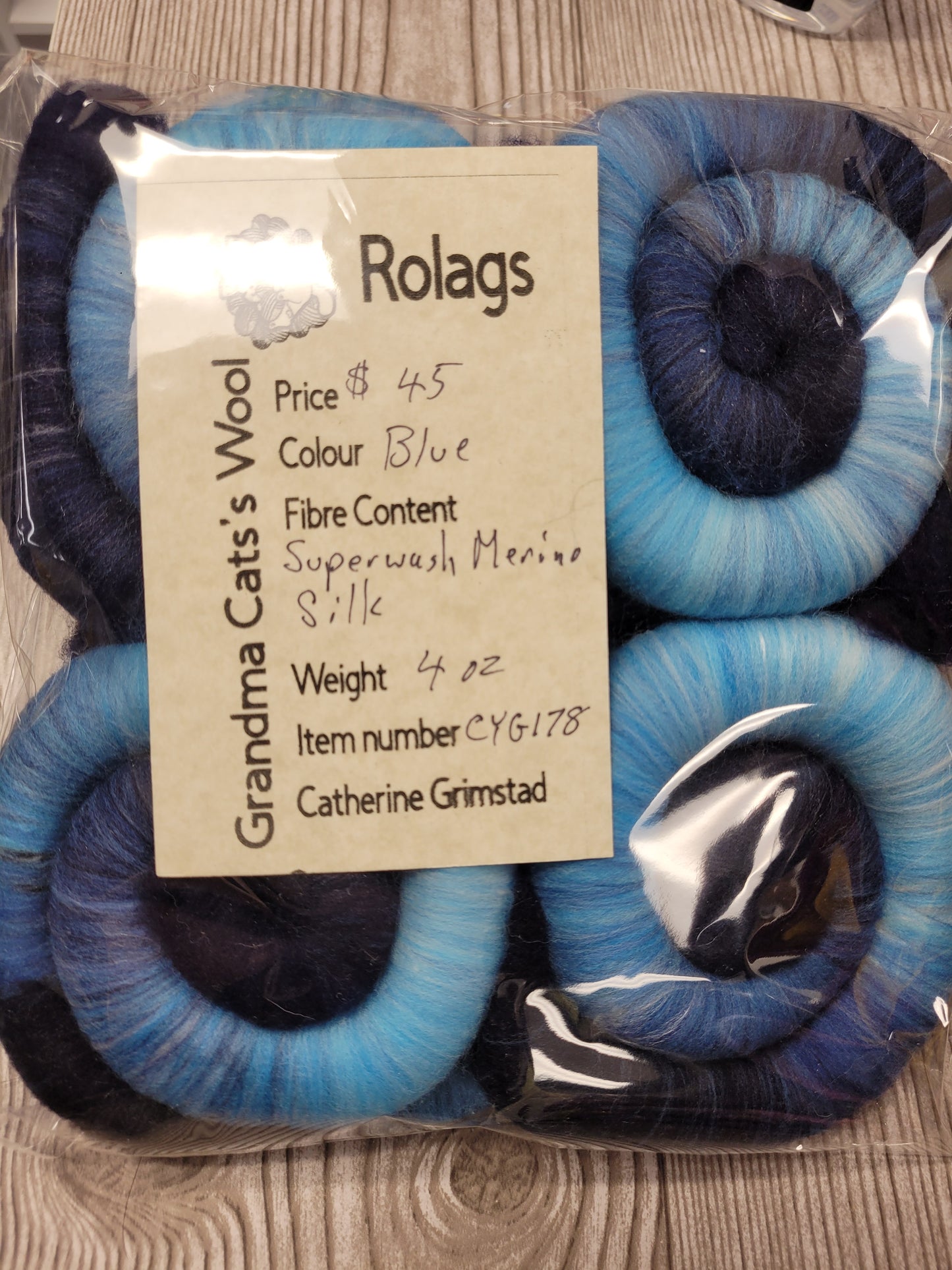 Grandma Cat's Wool Rolags